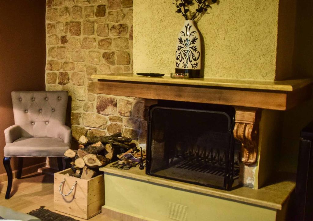 Aetoma Suites Μέση Συνοικία Τρικάλων Εξωτερικό φωτογραφία